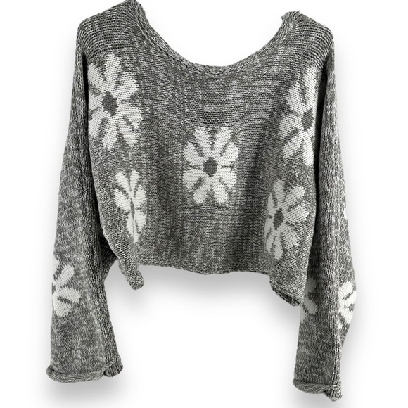 Storia Cropped Floral Daisy Bell Sleeve Sweater Grey/White Women's Size Small - Picture 2 of 8